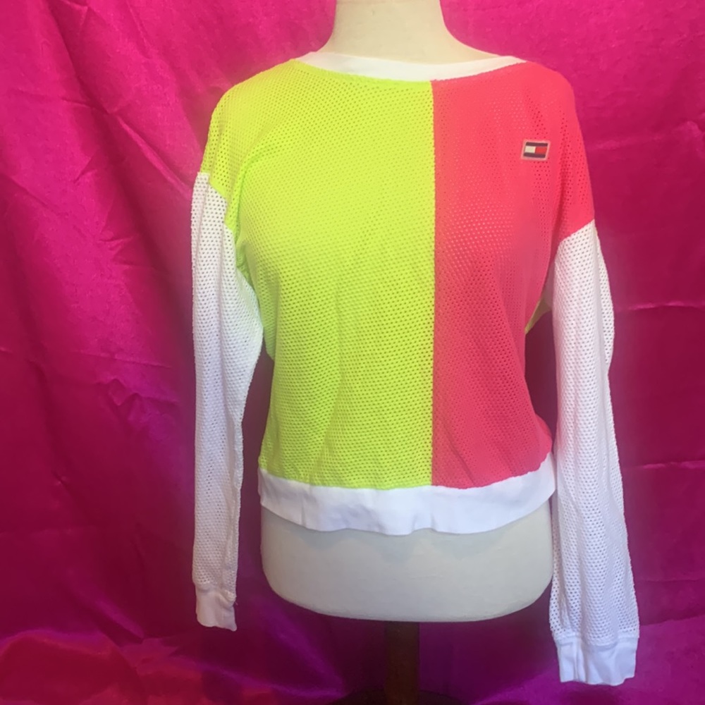 Vintage Tommy Hilfiger size small mesh top. Great condition